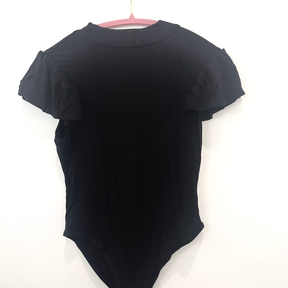 SHEIN Black Ruffle Sleeve Bodysuit